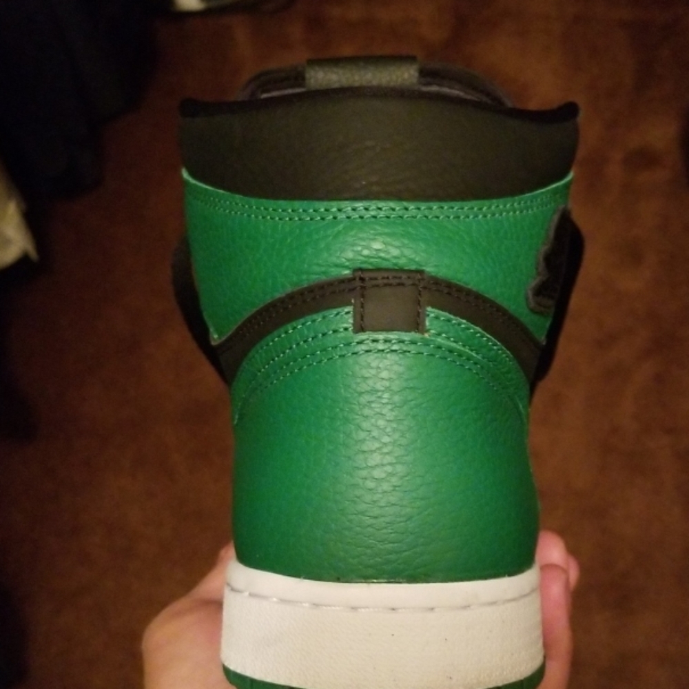 Nike Air Jordan 1 Retro High OG Pine Green 2.0 - Picture 7 of 7